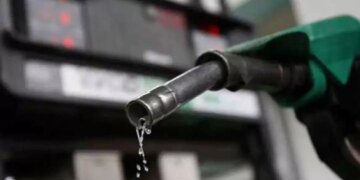 Big relief! There is a huge reduction of Rs 22 in the price of petrol and diesel here, people are happy with the government's decision.