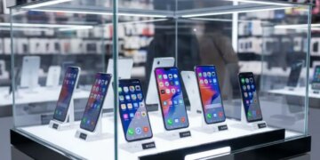 Big shock to those buying new phones! Rising smartphone prices may spoil your budget