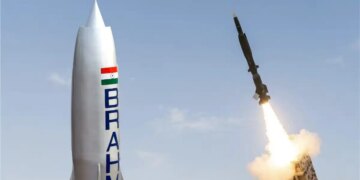 BrahMos VS Fatah 3: Who is more dangerous between India's BrahMos and Pakistan's Fatah-3 missile, understand the complete difference from range to speed.