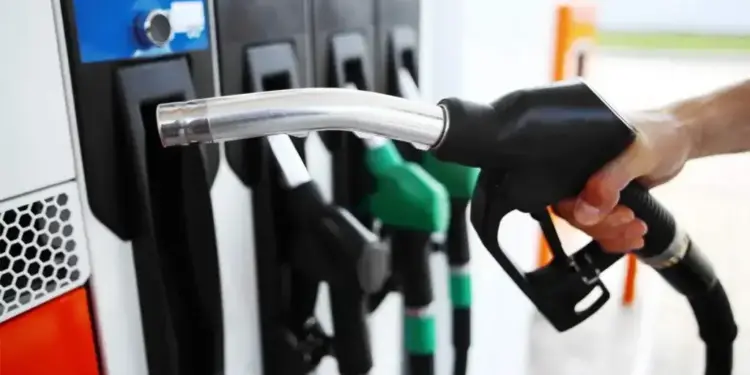 Breaking News: Shock to the common man! Petrol becomes costlier by 87 paise and diesel by 91 paise for the third time in 9 days, know the latest prices of your city