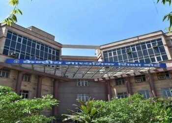 CBSE Refund: Big relief to 12th class students: No need to apply again for scanned copy of answer sheets, refund will be returned to the same account.