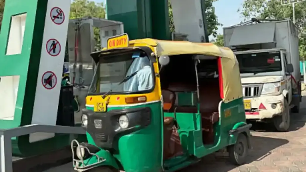 CNG Price Update: Prices increased for the fourth time in 11 days, CNG becomes expensive again in Delhi