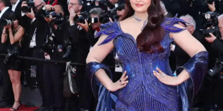 Cannes 2026: Aishwarya Rai Bachchan dazzles in blue gown, wins hearts with her charming looks as soon as she arrives on the red carpet