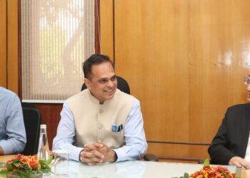 Central Government Expenditure Secretary V. Vulanam reviewed the budget and financial management of the state.