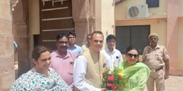 Chief Secretary V. Srinivas visited the ancient museum in Junagadh Fort.