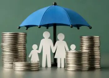 Companies should make their policies keeping increasing the reach of insurance at the center: Senior officials
