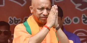 प्रधानमंत्री के तौर पर 12 वर्ष पूरे: सीएम योगी ने पीएम मोदी को दी बधाई, कहा-