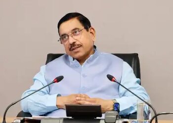 Congress has 'no existence' outside Kerala, will lose in Karnataka also: Pralhad Joshi