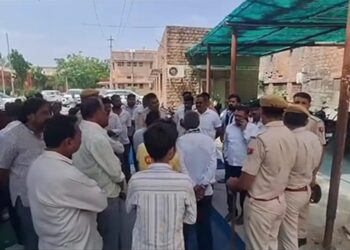 Controversy increased over Balotra road accident: Family members accused police of chasing the car, protested outside Jodhpur hospital and demanded investigation.