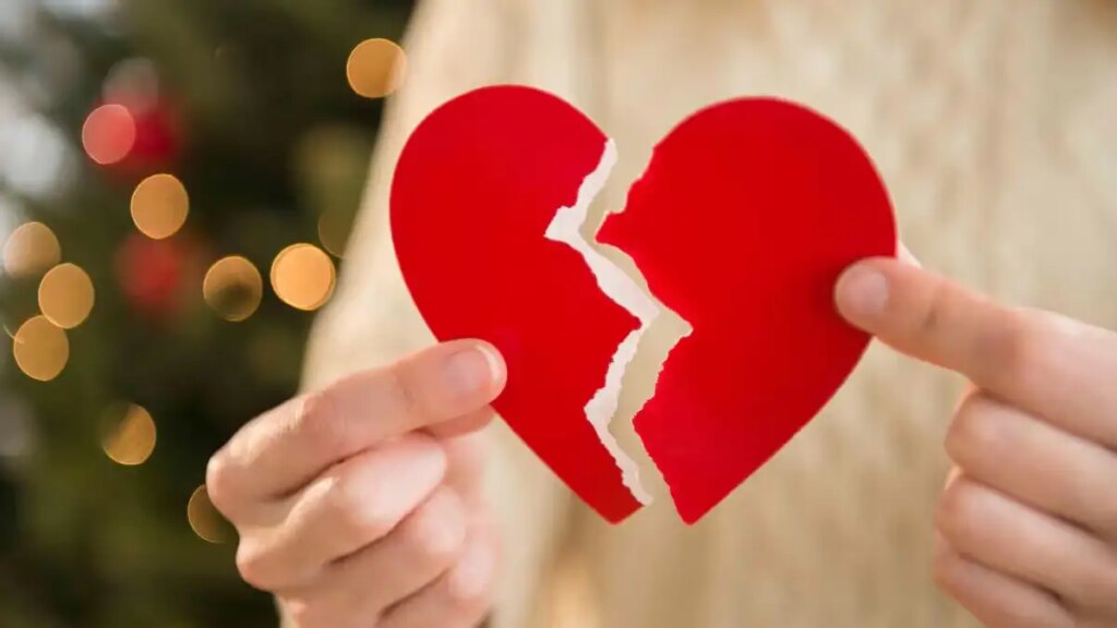 Dangerous trend of silent breakup: No fight, no argument, yet love relationships are ending, know the reason