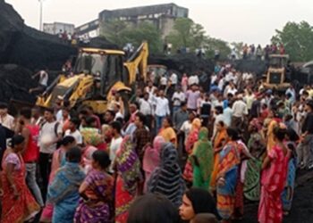 Debris collapses during slurry loading in Dhanbad colliery, four workers killed