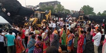 Debris collapses during slurry loading in Dhanbad colliery, four workers killed