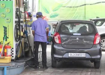 Despite increase in fuel prices, oil companies are incurring losses of Rs 750 crore daily: Top officials