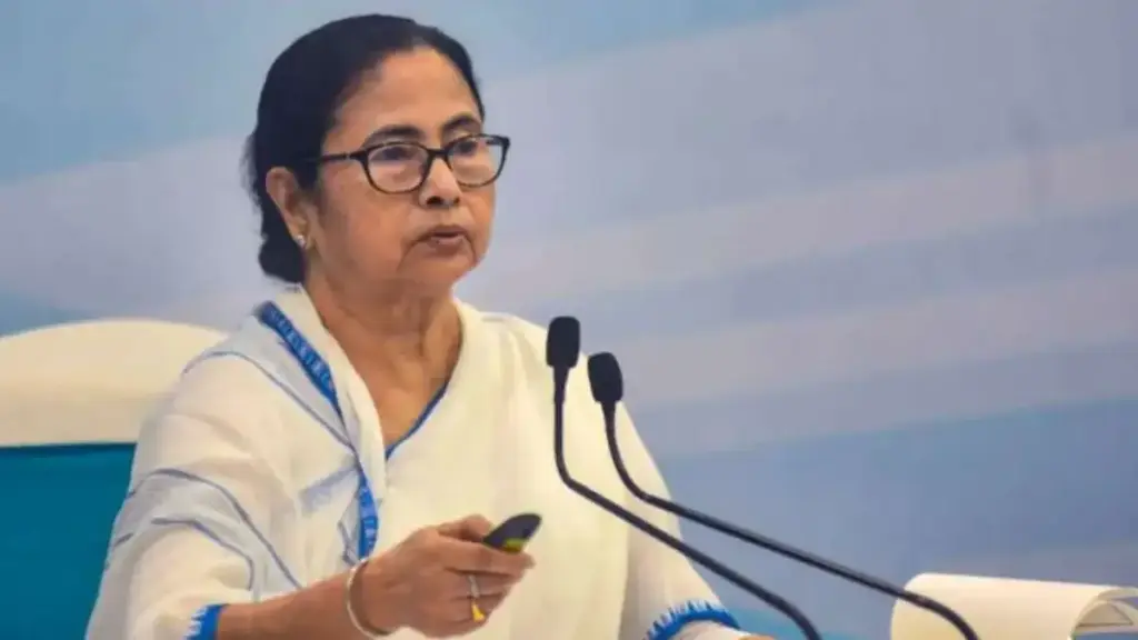 'Dismiss me, I will not resign...' Mamta Banerjee's insistence increased the conflict, told the MLAs - 'Wear black clothes...'