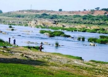 Does “gold really flow” in this mysterious river of India? People become rich by sifting sand, know the whole truth