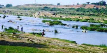 Does “gold really flow” in this mysterious river of India? People become rich by sifting sand, know the whole truth