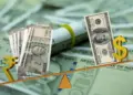 Dollar vs Rupee: Rupee falls due to dollar strength, closed at new record low of 95.23, heavy pressure in currency market