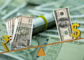Dollar vs Rupee: Rupee falls due to dollar strength, closed at new record low of 95.23, heavy pressure in currency market
