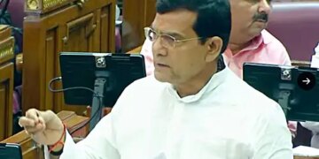 यूपी में बिजली आपूर्ति पर ऊर्जा मंत्री एके शर्मा ने विपक्ष को घेरा, कहा-