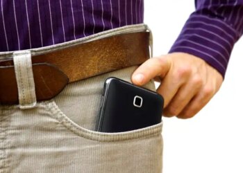 Falling Birth Rates: Are smartphones becoming the reason for declining birth rate? Shocking revelation in the report