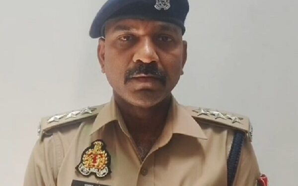 Ghaziabad: 80 year old man killed his wife with an axe, surrendered before police