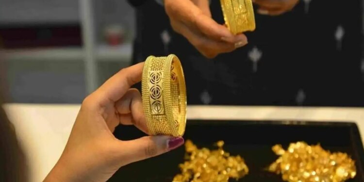 Gold Silver Price Today: Tremendous jump in silver, price increased by more than ₹ 11 thousand in a day, gold also became expensive, know the latest rates