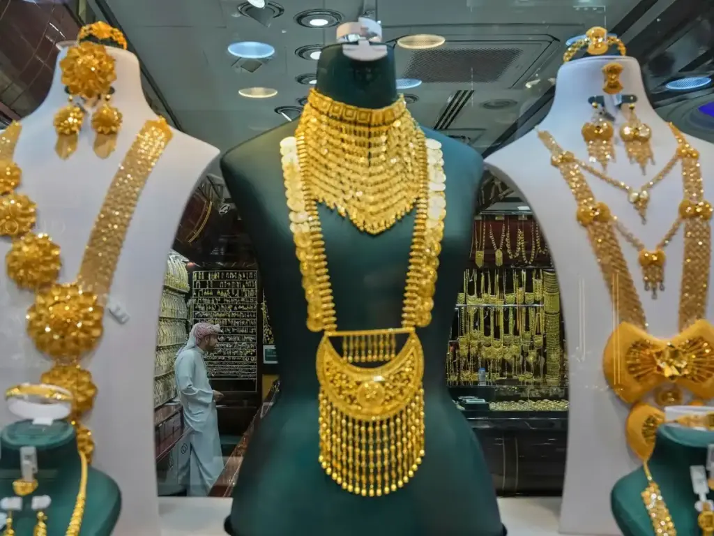 Gold Silver Rate Today: Record jump in gold, price of 10 grams increased by 9,231 to reach 1,62,648