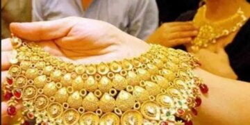 Gold lost its shine, silver made a splash! Know what is the latest price of gold and silver in your city today