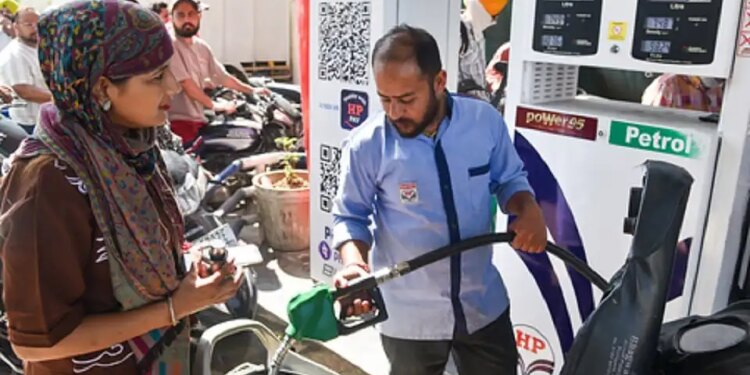 Government's statement amidst fears of fuel crisis, said - 'There is no shortage of petrol and diesel...'