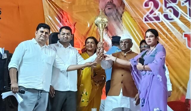 Governor Haribhau Bagde participated in 251 Kundiya Rudra Mahayagya in Gudha Ashikapura.