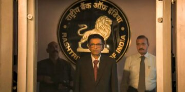 'Governor' trailer released: Manoj Bajpayee sets out to save the country from bankruptcy, big mission of 60 tons of gold