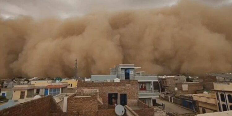 Great orgy of weather: Due to sand storm originating from Pakistan, there is darkness in 4 districts of Rajasthan during the day, 48 died due to storm and rain in UP-Bihar.