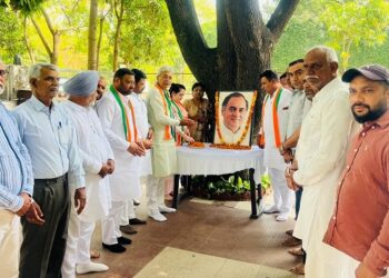 Haryana: Congress leaders met former Prime Minister Late. Tribute paid to Rajiv Gandhi