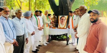 Haryana: Congress leaders met former Prime Minister Late. Tribute paid to Rajiv Gandhi