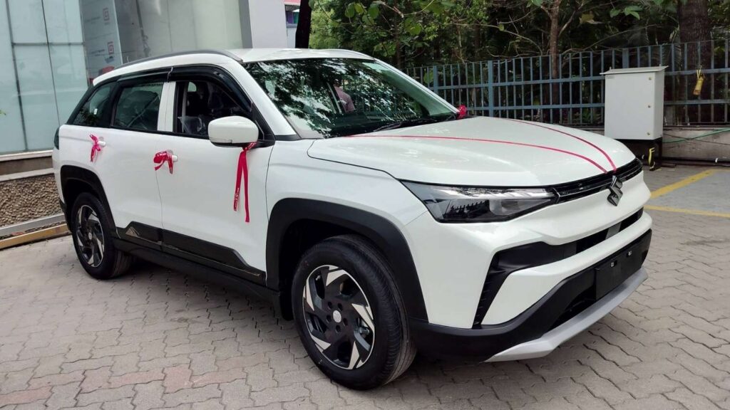 Maruti Victoris (10)