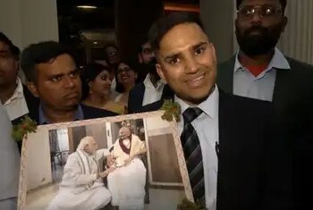रोम में पीएम मोदी से मिलकर भावुक हुए भारतीय नागरिक, बोले- देश को हमेशा ऐसे प्रधानमंत्री मिलें