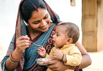 It is necessary to change the diet of children after 6 months of birth, increase the quantity according to age.