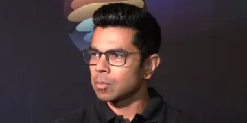 Ixigo launches new AI-based travel app, now passengers will be able to plan their journey by talking to AI assistant