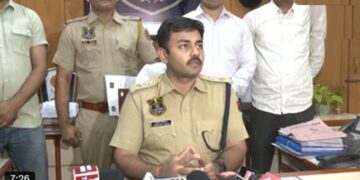 Jaipur: Posing as a businessman from Dubai, a couple was held hostage, extorted Rs 48 lakh, two vicious criminals including the mastermind were arrested.