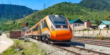 Jammu-Srinagar Vande Bharat Express became the first choice of the people, about 45 thousand passengers traveled in 10 days: Center