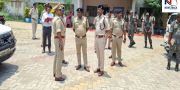 Jharkhand Latest News| Hazaribagh Police Raid 77 Criminals Arrested. Newstrack Latest News | Jharkhand News: Big action by Jharkhand Police, 77 accused arrested from Hazaribagh. News Track in Hindi