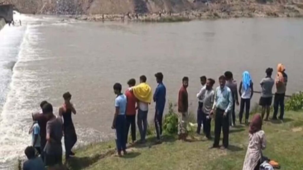 Jharkhand Ramgarh drowning case | Jharkhand Latest Hindi News | Jharkhand Breaking News Hindi Newstr | Jharkhand News: Two teenagers who went to take bath in Damodar river in Ramgarh died, mourning spread in the family. News Track in Hindi