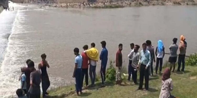 Jharkhand Ramgarh drowning case | Jharkhand Latest Hindi News | Jharkhand Breaking News Hindi Newstr | Jharkhand News: Two teenagers who went to take bath in Damodar river in Ramgarh died, mourning spread in the family. News Track in Hindi
