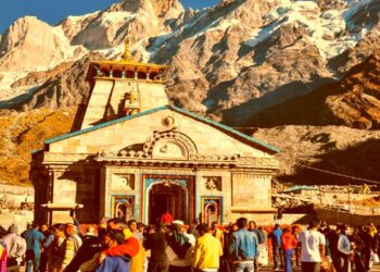 Kedarnath Yatra suspended. Uttarakhand weather update| Kedarnath Yatra latest news hindi | Alert! Stop where you are, why was the Kedarnath Yatra stopped? | News Track in Hindi