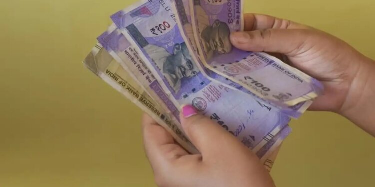 Keeping these things in purse can increase wealth and prosperity, can open the way to blessings
