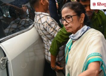 Kicked me and switched off CCTV, Mamata Banerjee's serious allegation amid counting of votes