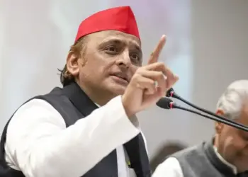 LPG Price Hike: Commercial gas becomes costlier by Rs 993, Akhilesh Yadav said - BJP did a big 'favour'
