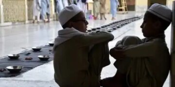 Lead risk increasing among Pakistani children, lead found in the blood of four out of ten