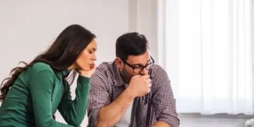 Low Effort Love has become the new relationship trend, know how partner's small indiscretions are breaking hearts?