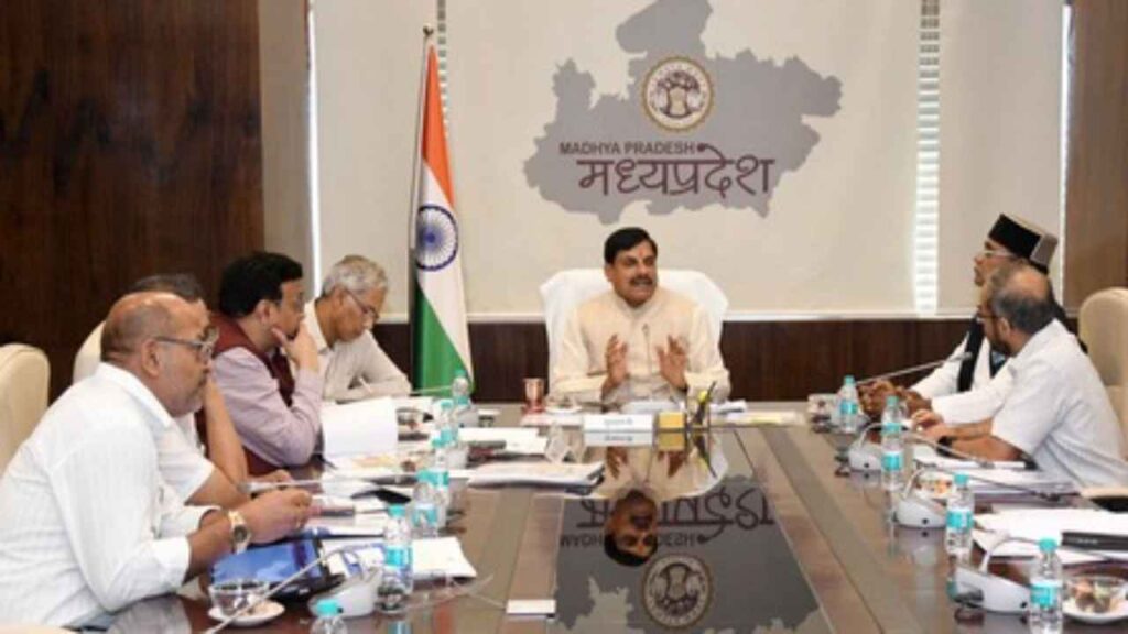 Madhya Pradesh News| Latest Hindi News | UP Breaking News in Hindi Newstrack | Madhya Pradesh News: MP: CM Mohan Yadav gave instructions to run PACS membership campaign till June 30. News Track in Hindi